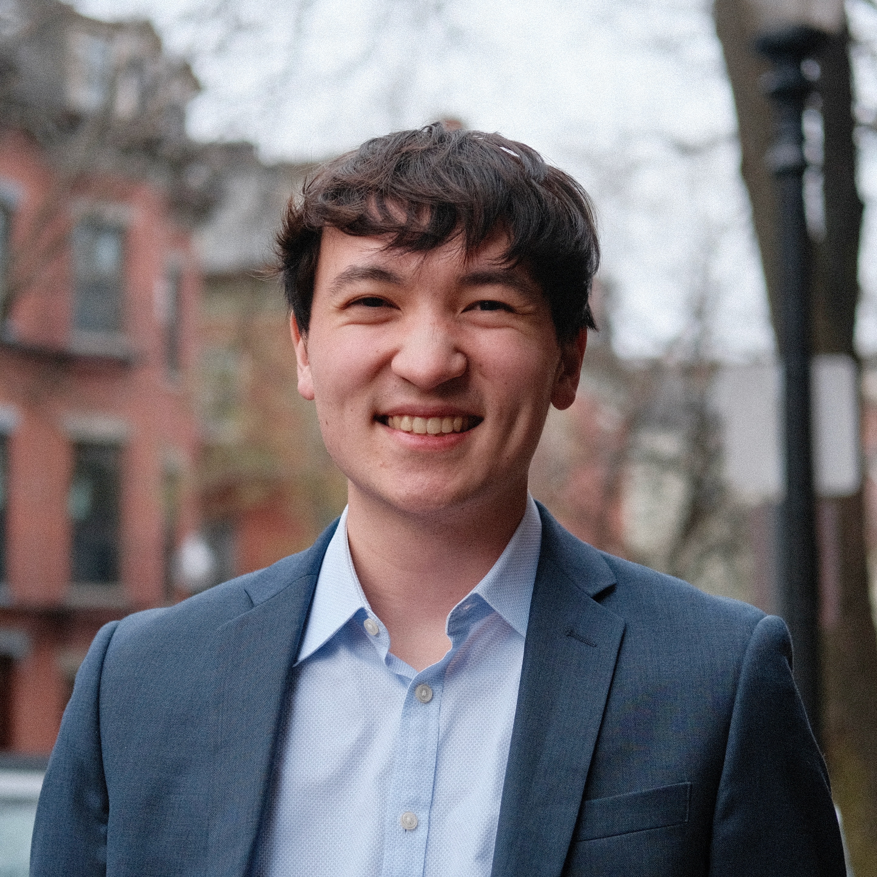 Leo Yamamoto Saenger headshot